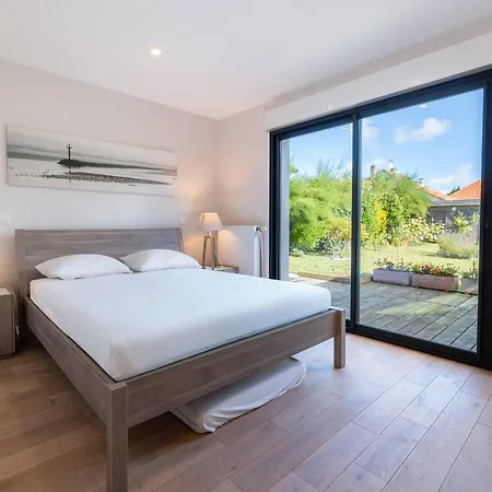Maison Spacieuse Avec Wi-fi Et Parking, Proche - Fr-1-821-16
