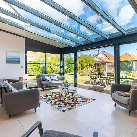Maison Spacieuse Avec Wi-fi Et Parking, Proche - Fr-1-821-16